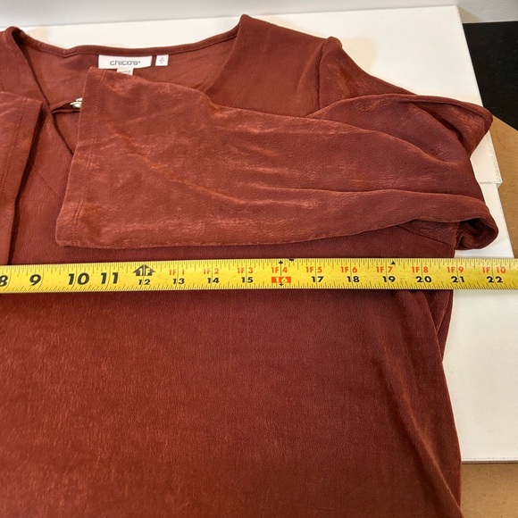 Chico’s Rust V-Neck Long Sleeve Tunic Top with Chain link Detail Women’s Large - Picture 7 of 8